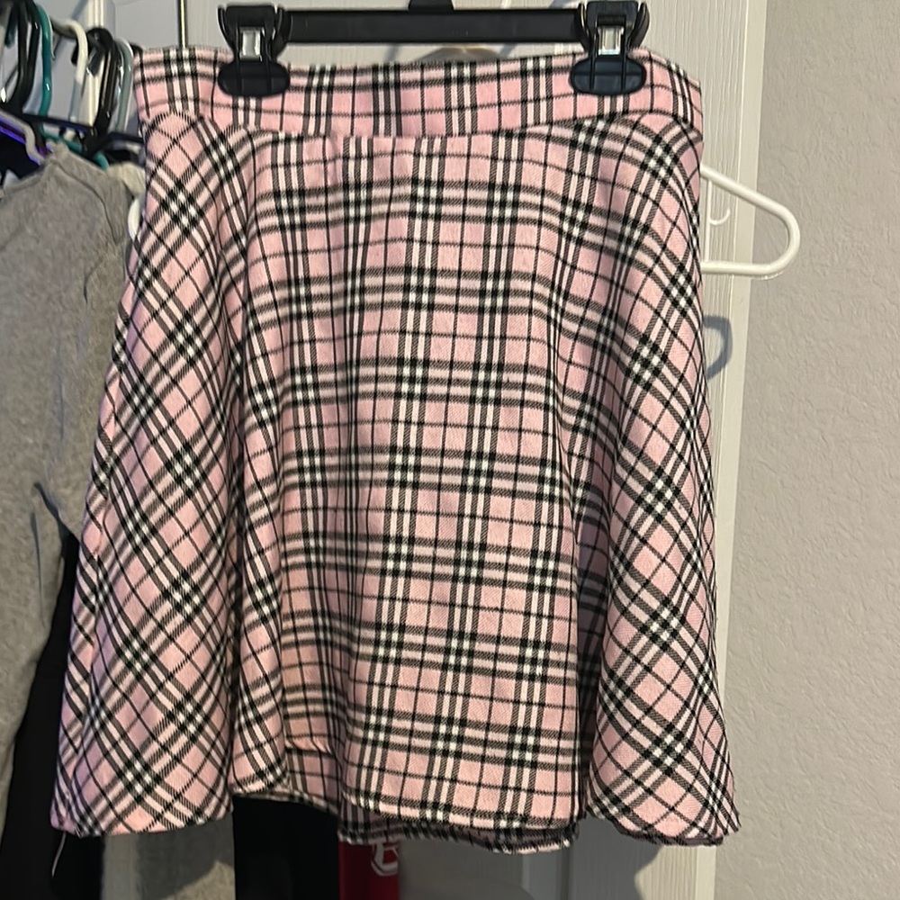 Hot Topic Plaid Skater Skirt in Pink and Black